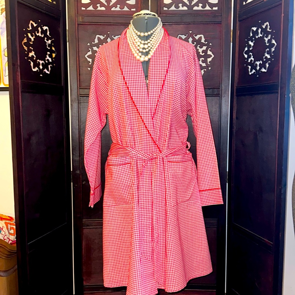 Oversized Masculine/Feminine Vintage Lounging Robe.